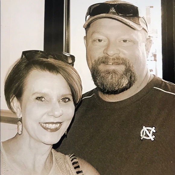 Profile Picture of Traci Kimberling (@tracikimberling) on Poshmark