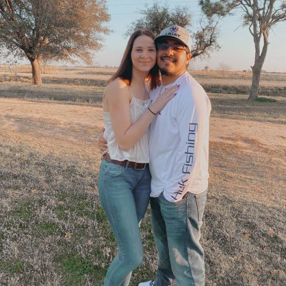 Profile Picture of Ariel Barker (@arielbarker498) on Poshmark