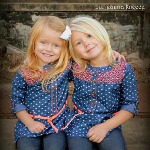 Profile Picture of Tina Phillips (@prettymama971) on Poshmark