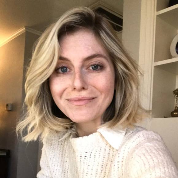 Profile Picture of Elizabeth Frankel (@elizabethfrnkl) on Poshmark