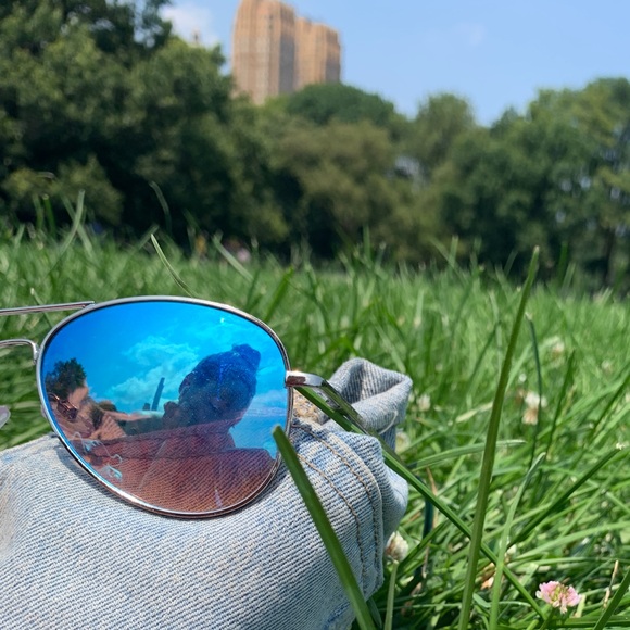 Profile Picture of Charlie Rindos (@charlierindos) on Poshmark