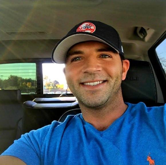 Profile Picture of Mark Arcarisi (@markarcarisi) on Poshmark