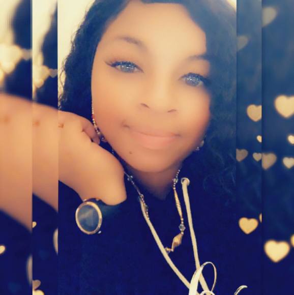 Profile Picture of Joyinae Swain (@joyinae_swain) on Poshmark