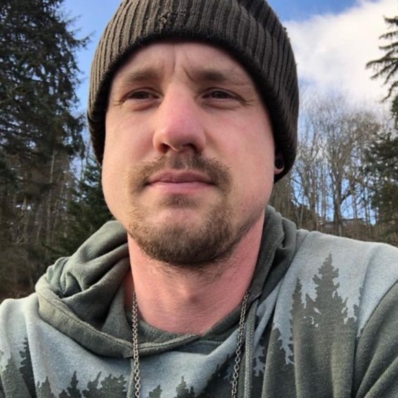 Profile Picture of Maarten Van der wielen (@mvanderwielen) on Poshmark