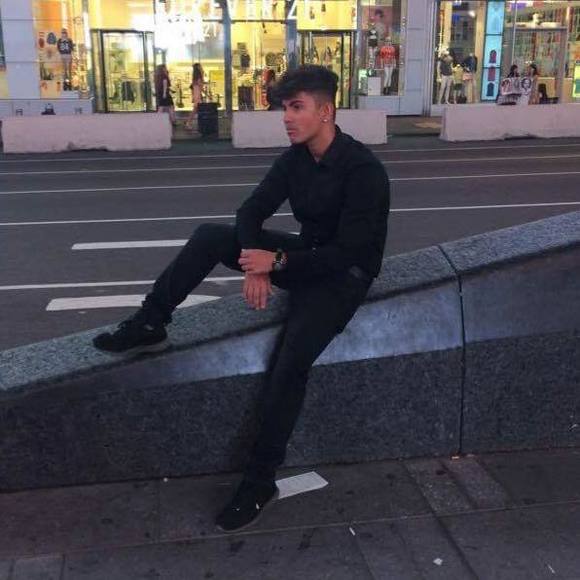 Profile Picture of Ganesh Pandey (@fazepanda) on Poshmark