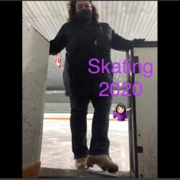 Profile Picture of Julia Mcdougall (@flyingcamel) on Poshmark
