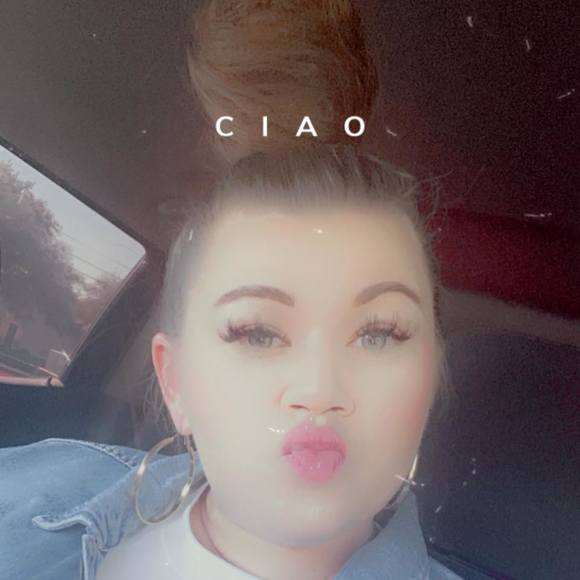 Profile Picture of Erica Speer (@emmee321) on Poshmark