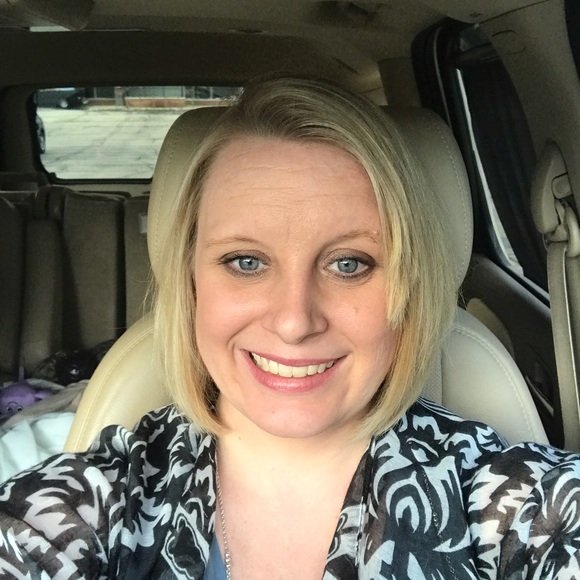 Profile Picture of Jamie Shell (@brenneman) on Poshmark