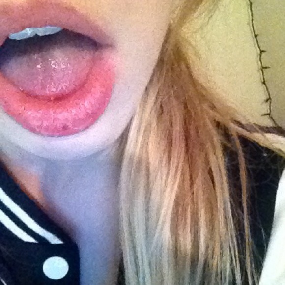 Profile Picture of Shawn H (@untexting) on Poshmark