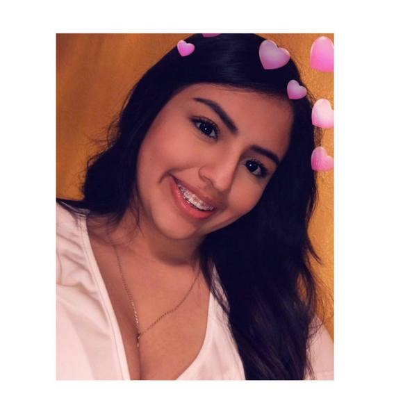 Profile Picture of Daniela Jaramillo (@danielajaram987) on Poshmark