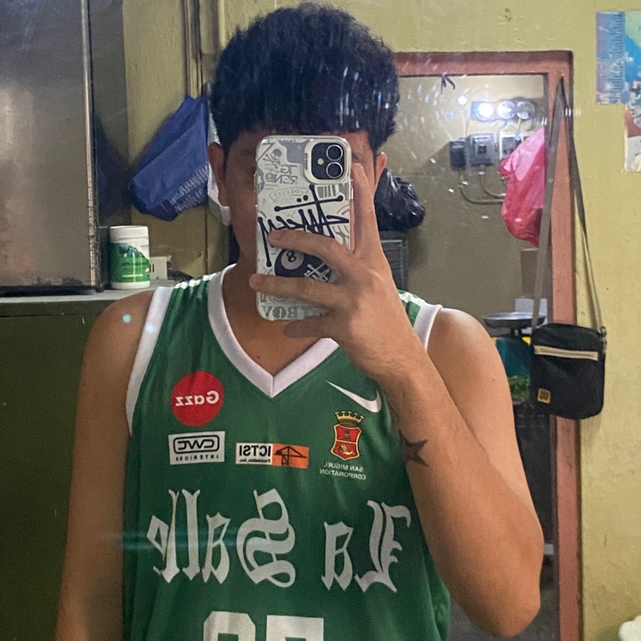 Profile Picture of Mark (@mark_belmonte2) on Tiktok