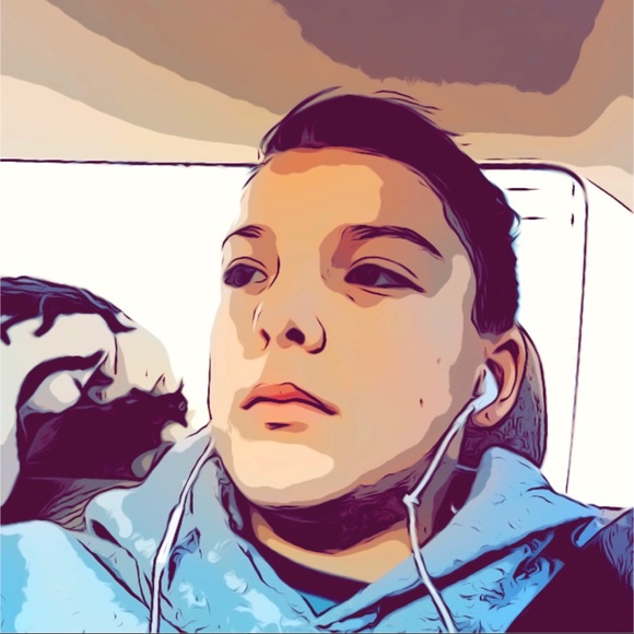 Profile Picture of Micah Polanski (@nike_air_720) on Poshmark