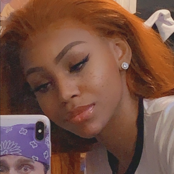 Profile Picture of Alaina James (@nefurry) on Poshmark