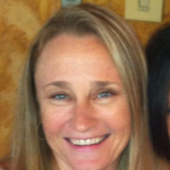 Profile Picture of Alice Barca (@amb863) on Poshmark