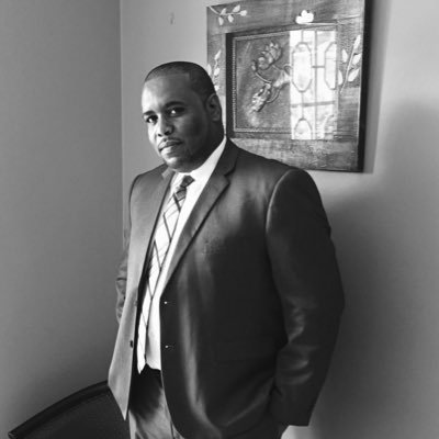 Profile Picture of St. Clair Michael O’Neil (@StClairMichael2) on Twitter