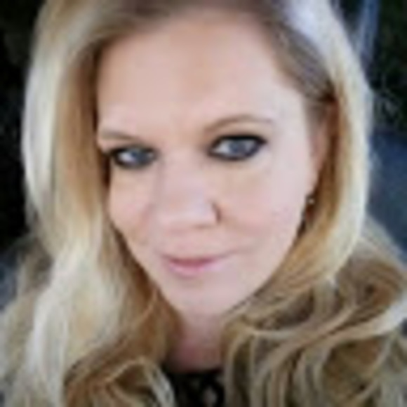 Profile Picture of Reda Rountree (@redaannrountree) on Poshmark