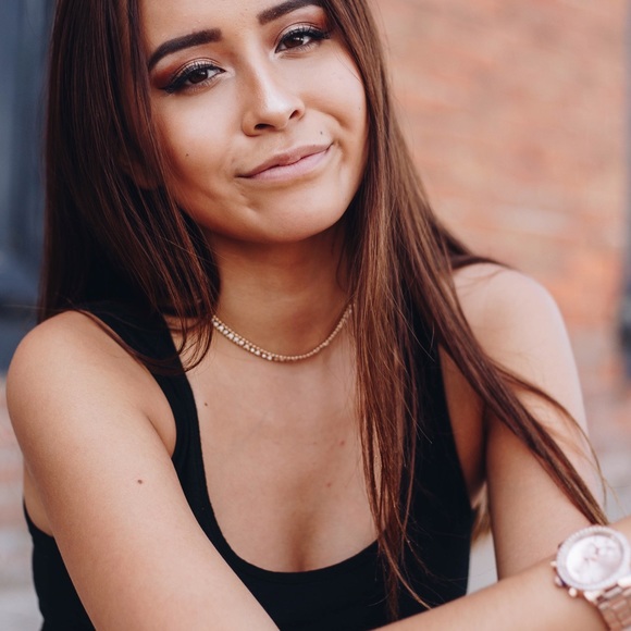 Profile Picture of Cydney Baumunk (@cydcambaumunk) on Poshmark