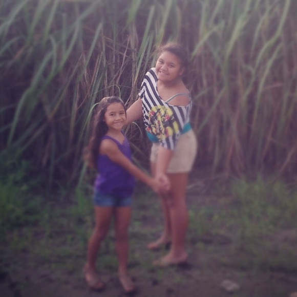 Profile Picture of Michelle Antolin (@alohi14) on Poshmark