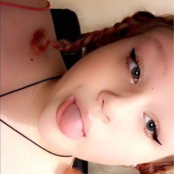 Profile Picture of Mackenzie Martin (@mackenziemm444) on Poshmark