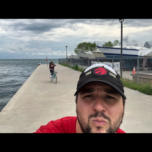 Profile Picture of Mirza Ajanovic (@mirza_ajan) on Poshmark