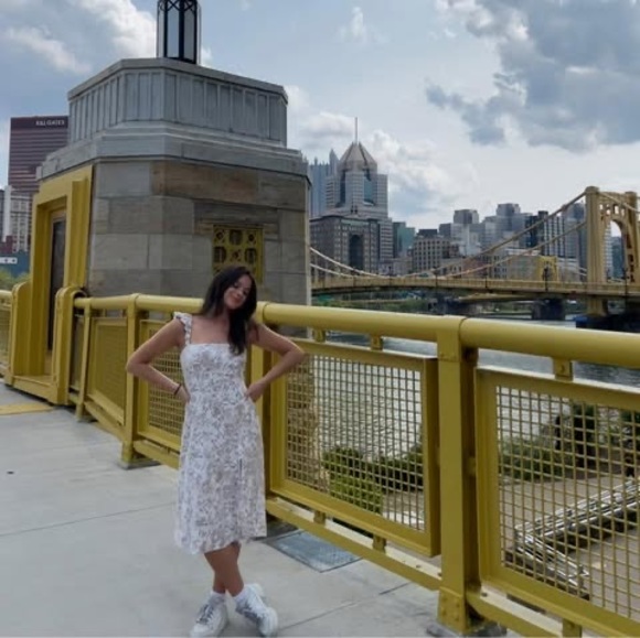 Profile Picture of Gaby Pacetti (@gabypacetti) on Poshmark