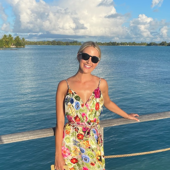 Profile Picture of Ashley Hartwell (@ashleyehartwell) on Poshmark
