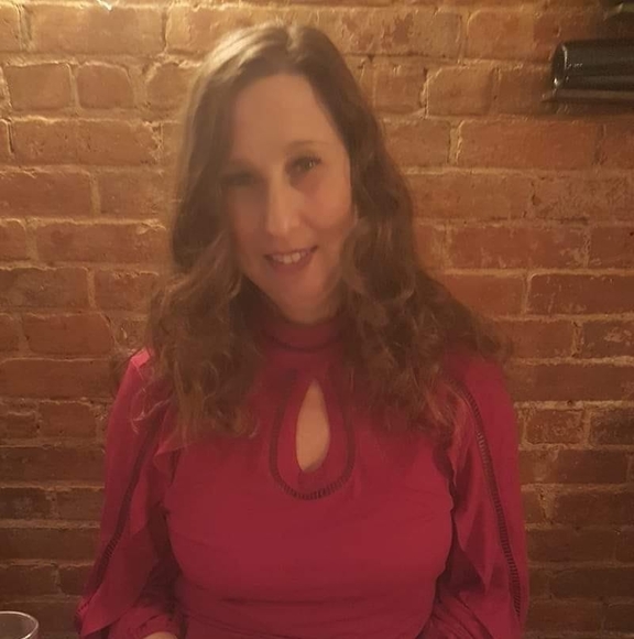 Profile Picture of Christine Rizzi intervallo (@sunshine173) on Poshmark