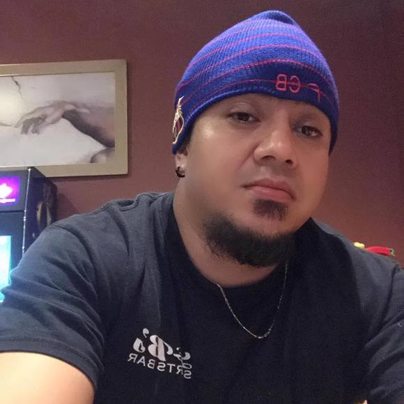 Profile Picture of Alejandro Hidalgo (@alejandrohidalg) on Poshmark