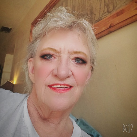 Profile Picture of Terrie Detore (@terriedetore) on Poshmark