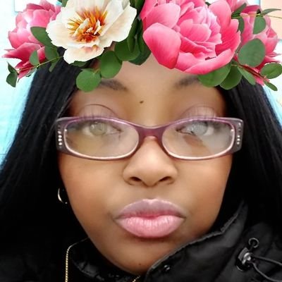 Profile Picture of Lillian Perry (@Lillian89318554) on Twitter