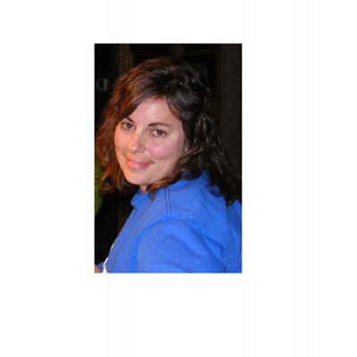 Profile Picture of Robin Waters (@romigirl44) on Twitter