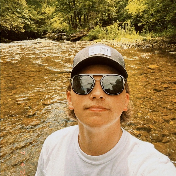 Profile Picture of Alec Zimmerman (@hockeyplaya77) on Poshmark