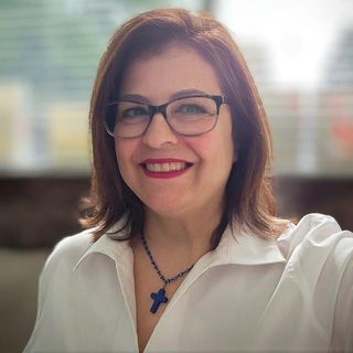 Profile Picture of Mindy Tobin Daigle (@meditationartist) on Instagram