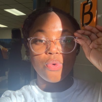 Sydnee Jones - Twitter Profile Picture of Sydnee Jones (@Sydnee_RobJones) on Twitter