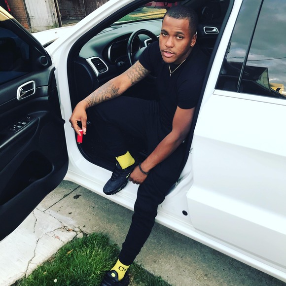 Profile Picture of Steve Dugard (@sdugardjr) on Poshmark