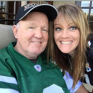 Profile Picture of Debbie Broderick (@gomoogo) on Instagram