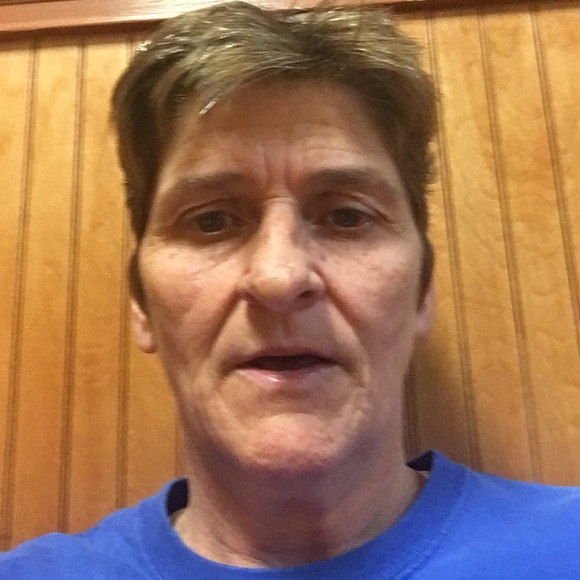 Profile Picture of Anita Dechellis (@anitadec) on Poshmark