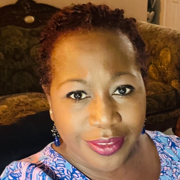 Profile Picture of Freda Mitchell (@ladyc229) on Poshmark