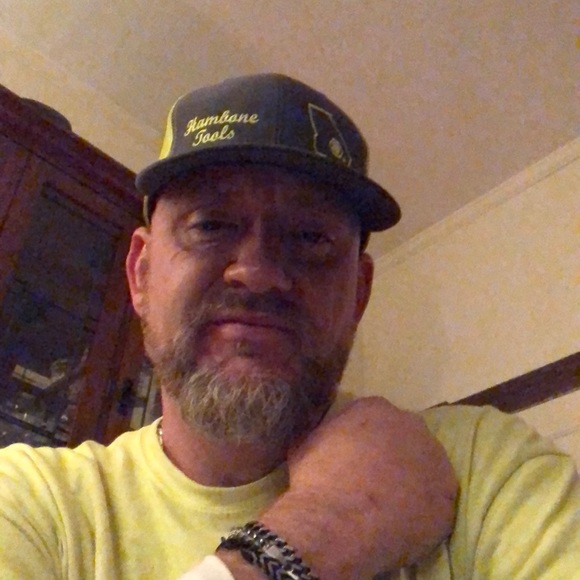 Profile Picture of Michael Bartlett (@bam_bam1980) on Poshmark