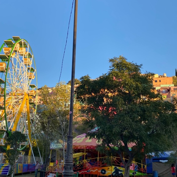 Profile Picture of Alexis Malinowski (@alexismalinowsk) on Poshmark