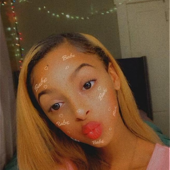 Profile Picture of Jade Cox (@bbgjadey) on Poshmark