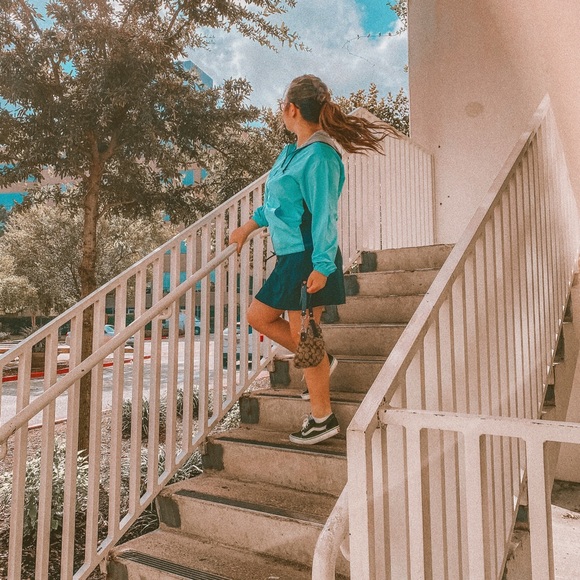 Profile Picture of Ashley Stringer (@stringerscloset) on Poshmark