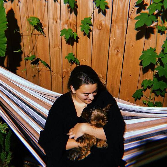 Profile Picture of Melanie Grinberg (@mgrinberg) on Poshmark