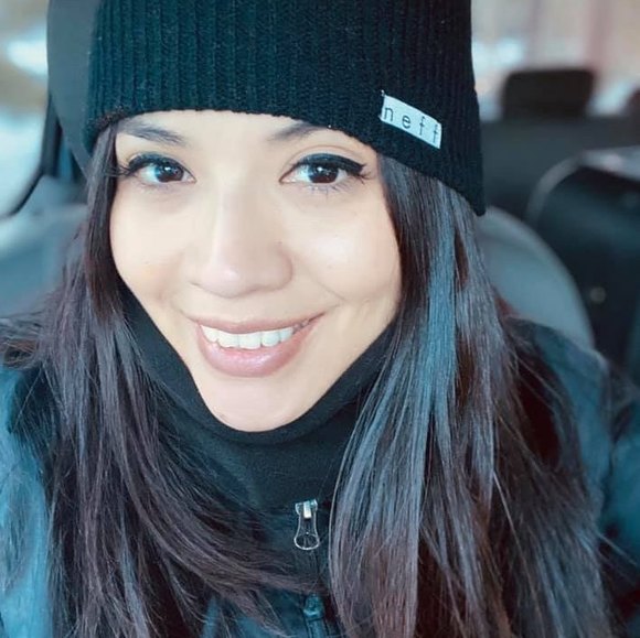 Profile Picture of Astrid Escobar (@astrid37) on Poshmark