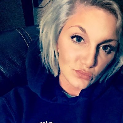 Profile Picture of Lys (@alysia_knight92) on Twitter