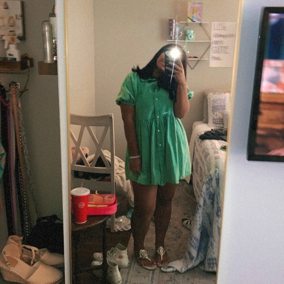 Profile Picture of Lana Curl (@lanabug11) on Poshmark