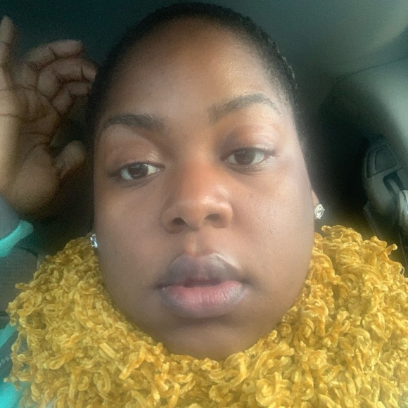 Profile Picture of Nauchelle Wickliffe (@wnauchelle) on Poshmark