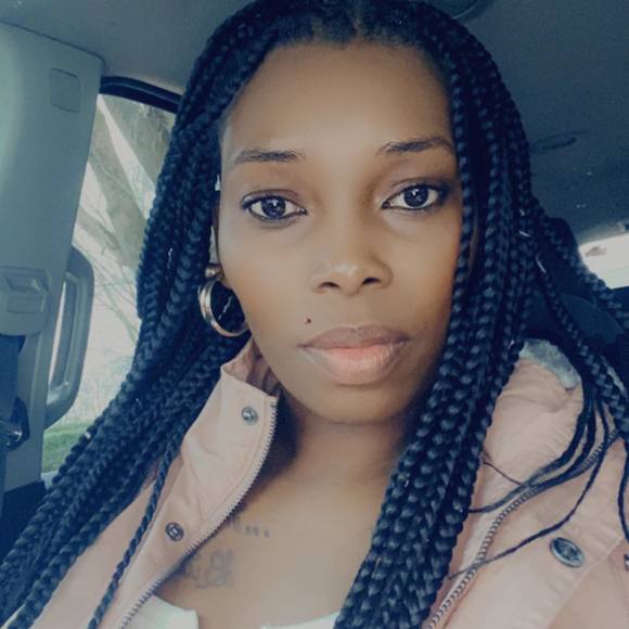Profile Picture of Rochelle Perry (@antonna) on Poshmark