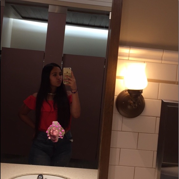 Profile Picture of Bianca Vasquez (@biancavasquez20) on Poshmark