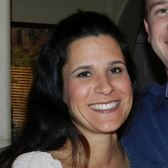 Profile Picture of Marisol Arietta (@marisolarietta) on Poshmark